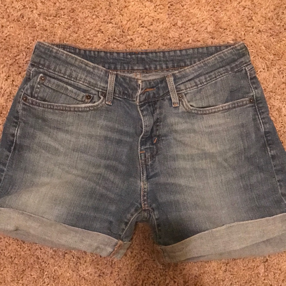 Levi shorts size 30 waist
